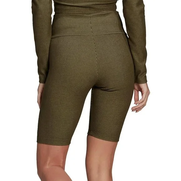 NWT adidas Originals Women's Outdoor Utility Short Leggings - Picture 2 of 8